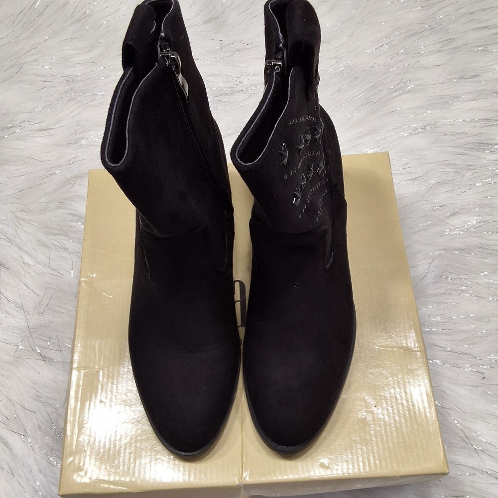 Tiara Los Angeles Mika Star Studded  Boots Size 7M .